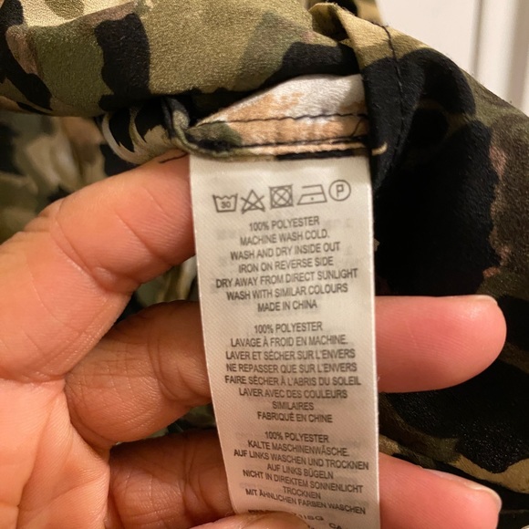 French Connection Camo Floral Bell Sleeve Tunic Sz M - Picture 5 of 8